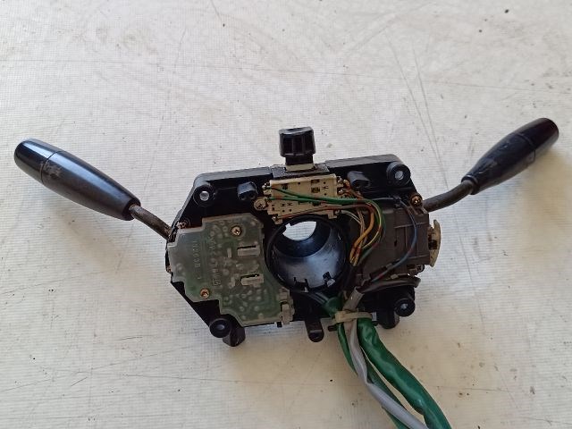 SUZUKI SWIFT II Ferdehátú (EA, MA) Komplett Kormánykapcsoló (Bajuszkapcsoló) 2. kép