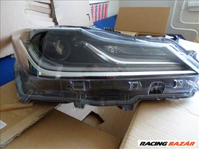 Toyota corolla jobb első lámpa eladó