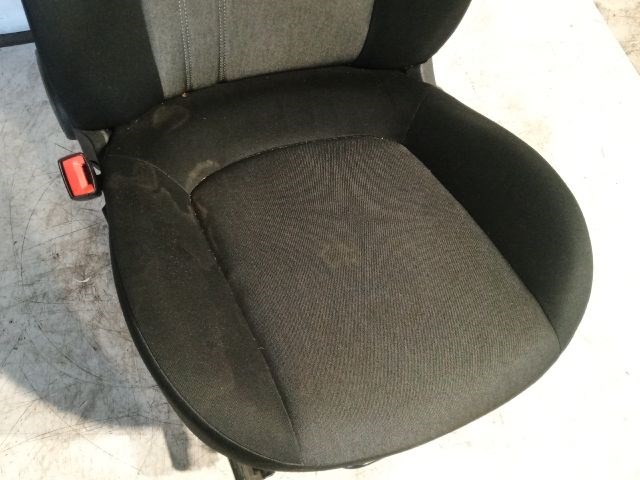 FIAT PUNTO EVO Bal első Ülés 6. kép