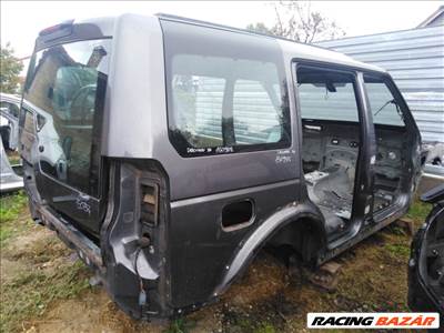 Land Rover Discovery (L319) jobb hátsó negyed