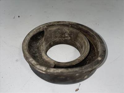 BMW 1 (E87) Jobb hátsó Alsó Rugótányér