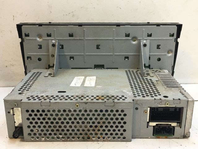 JAGUAR X-TYPE Rádió / CD 2. kép