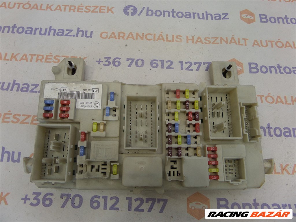 Ford Focus II MK2 2 Facelift 2,0 TDCI dízel utastér biztosítéktábla Gem modul 1. kép