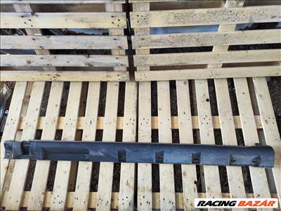 Dacia Sandero I 1.6 MPI jobb küszöb burkolat 8200740838