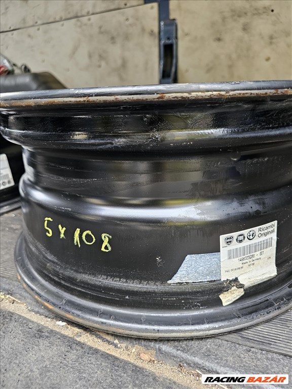  5x108 lyukosztású 7JJ 16" újszerű (gyári felni) lemezfelni 1. kép