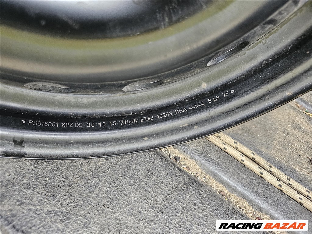  5x108 lyukosztású 7JJ 16" újszerű (gyári felni) lemezfelni 2. kép