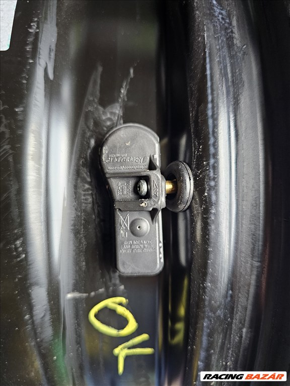  5x108 lyukosztású 7JJ 16" újszerű (gyári felni) lemezfelni 4. kép