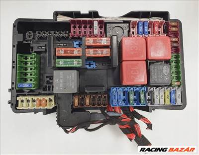 Mercedes GLC-osztály X253 biztosítéktábla  a2059068501