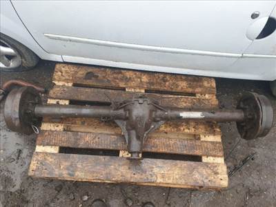 NISSAN VANETTE CARGO Dobozos (HC 23) Hátsó Híd (Dobfékes)