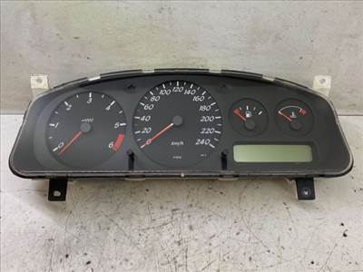 NISSAN PRIMERA Kilométeróra