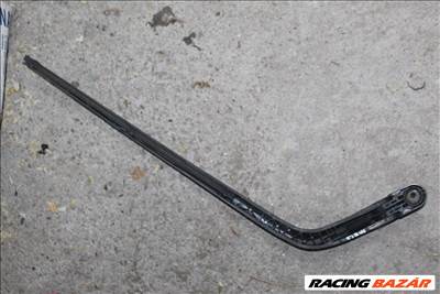 Toyota Yaris (1nd gen) hátsó ablaktörlő kar