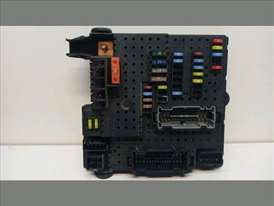 VOLVO XC90 Biztosítéktábla Csomagtér