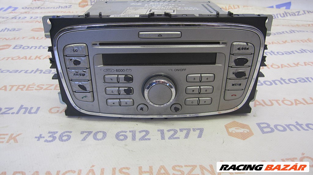 Ford Focus II MK2 2 Facelift Eladó  6000 CS rádíó fejegység gombok kopottak  1. kép
