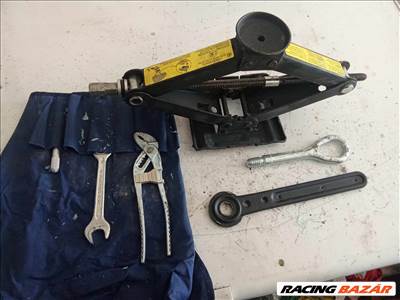 Mercedes A-osztály W168 emelő 