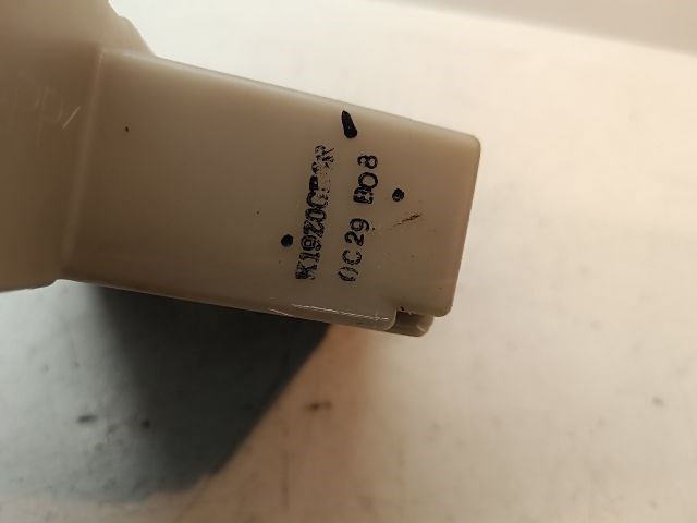 MAZDA 626 V (GF) Fűtéskapcsoló (digit klímás) 3. kép