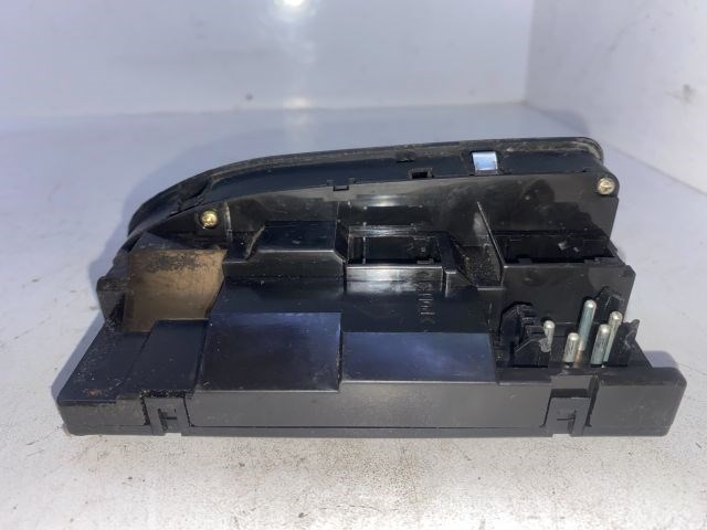 BMW 5 (E39) Bal első Ablakemelő Kapcsoló 2. kép