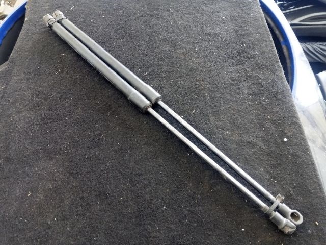 VW PASSAT Variant (3B6) Gázrugós Kitámasztó Teleszkóp Pár Csomagtérajtó 1. kép