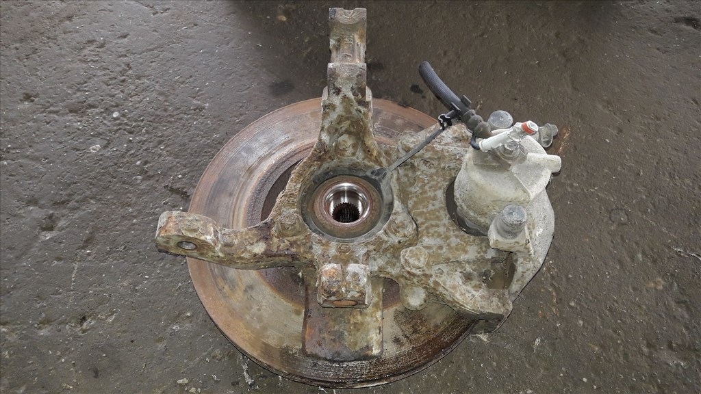 Opel Zafira B Bal Első Csonkállvány Kerékaggyal + Féknyereg + ABS Jeladó 3. kép