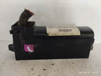 VW TOURAN Biztosítéktábla Utastér