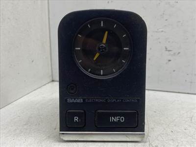 SAAB 9000 Óra (Időmérő)
