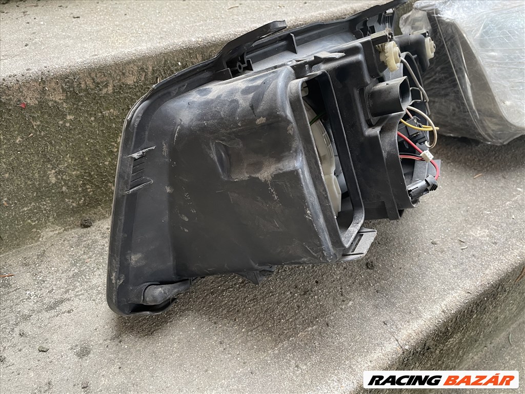 Volkswagen Bora VW Bora MK4 1999- 2db. jobb fényszórók  96359800r 2. kép