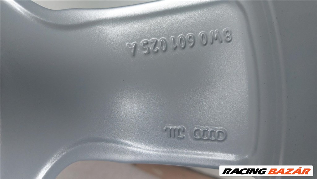 Eladó,Gyári,Audi A4 B9 16" alufelni  10. kép