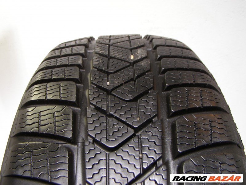 Pirelli Sottozero 3 205/60 R16  1. kép