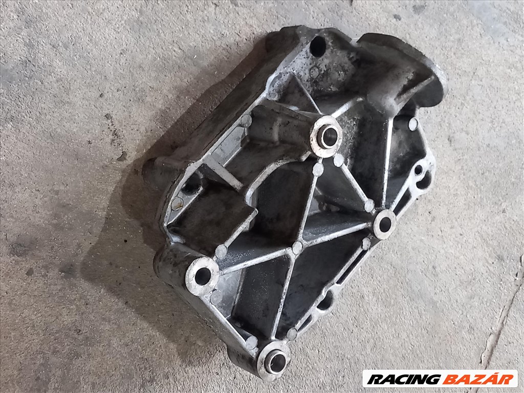 	Iveco DAILY 12- 2.3 Klímakompresszor klíma tartó bak 5890 580137046 4. kép