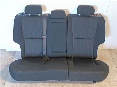 TOYOTA AURIS Hátsó Ülés