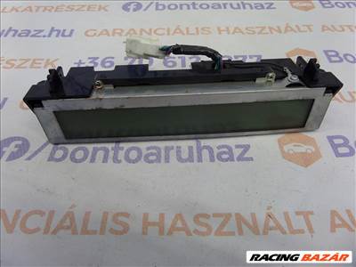 Mazda 3 Eladó gyári, bontott középső kijelző