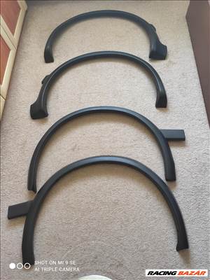 Volkswagen Golf II Műanyag sárvédő perem 