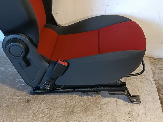 MITSUBISHI COLT VI (Z3_A, Z2_A) Bal első Ülés 4. kép