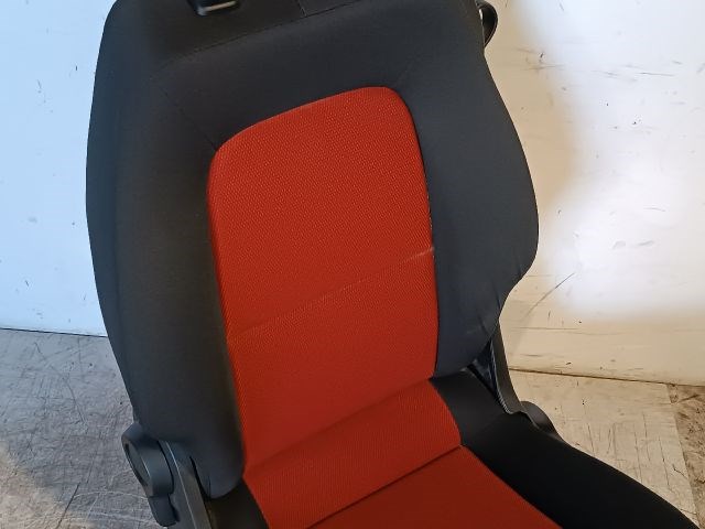 MITSUBISHI COLT VI (Z3_A, Z2_A) Bal első Ülés 5. kép