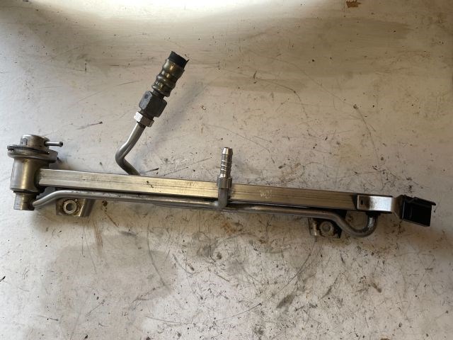 AUDI A4 (8D2, B5) Porlasztó Sor / Híd 2. kép