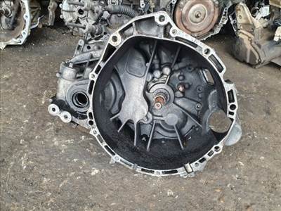 NISSAN PRIMERA (P12) Váltó (Mechanikus)