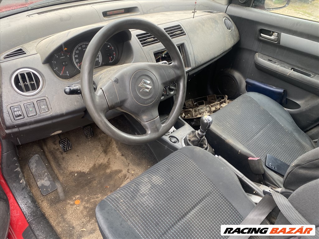 Suzuki Swift V 1.3D bontott alkatrészei 3. kép