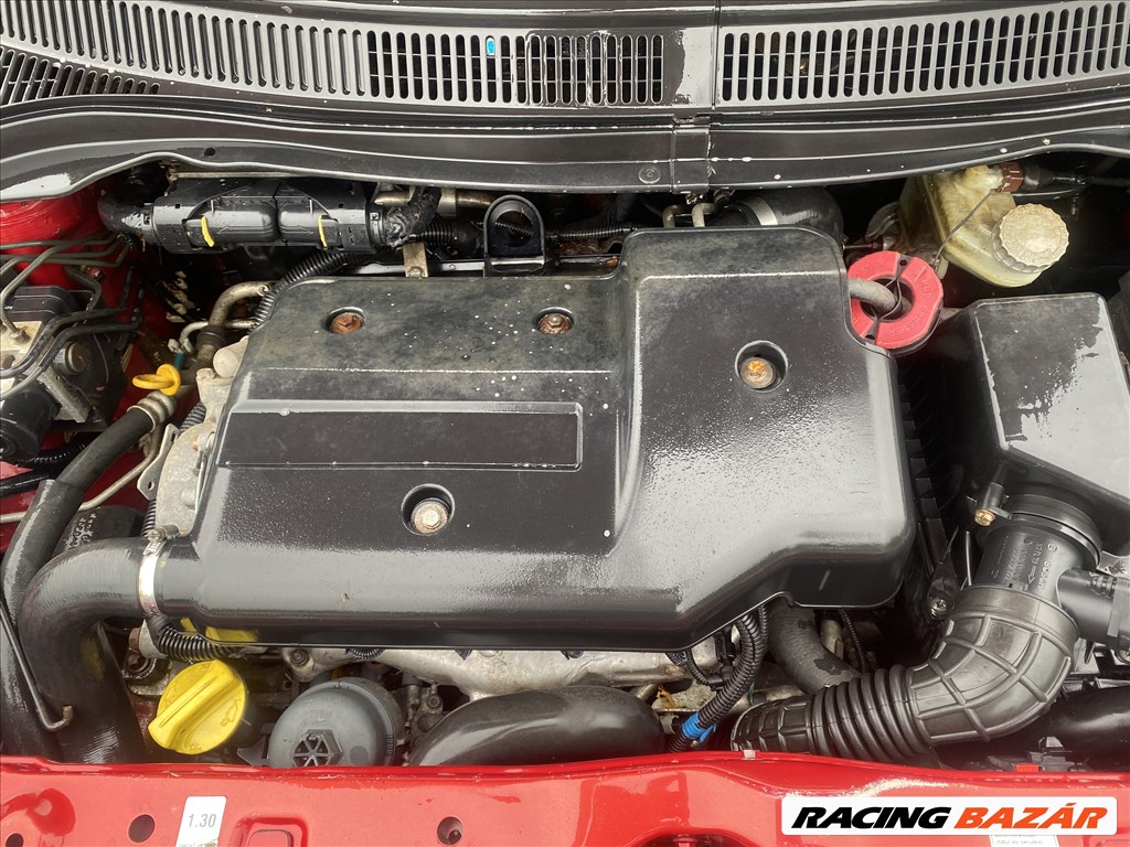 Suzuki Swift V 1.3D bontott alkatrészei 4. kép