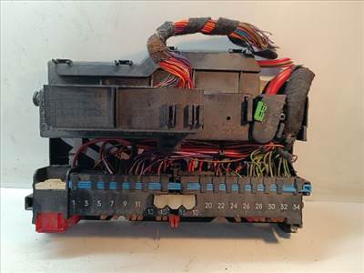 BMW 3 Touring (E46) Biztosítéktábla Utastér