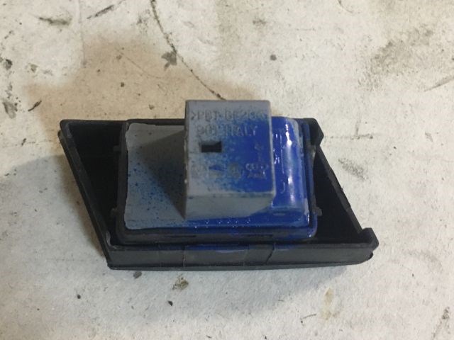 SEAT IBIZA III (6L1) Jobb első Ablakemelő Kapcsoló 2. kép