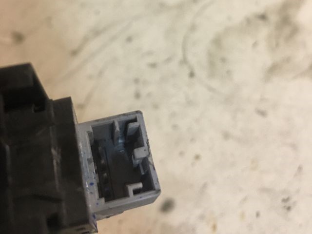 SEAT IBIZA III (6L1) Jobb első Ablakemelő Kapcsoló 3. kép