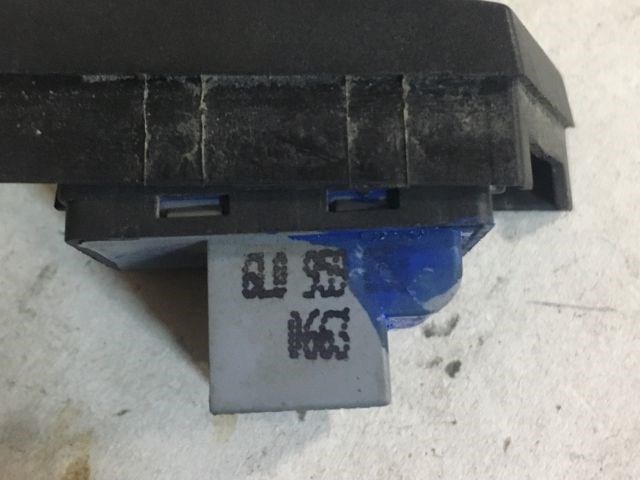 SEAT IBIZA III (6L1) Jobb első Ablakemelő Kapcsoló 4. kép