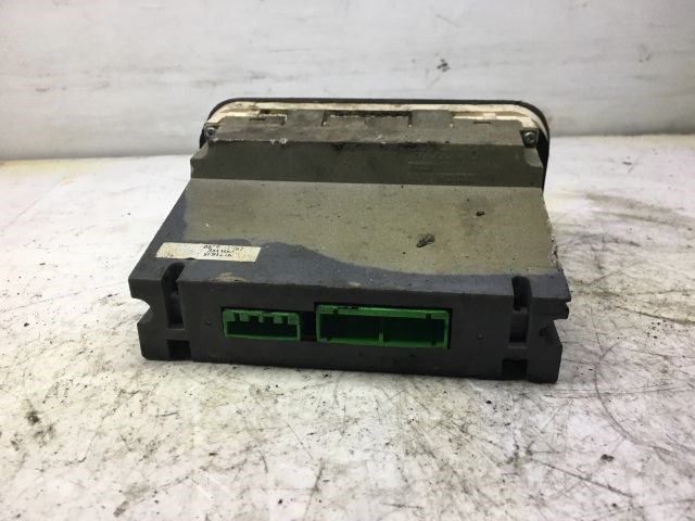 VOLVO S40 I (VS) Fűtéskapcsoló (manuális klímás) 2. kép