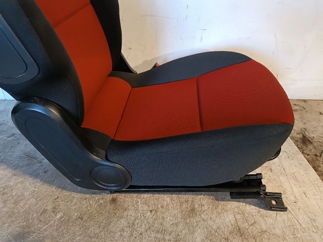 MITSUBISHI COLT VI (Z3_A, Z2_A) Jobb első Ülés 4. kép