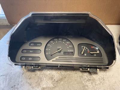 FORD COURIER PICK-UP Kilométeróra