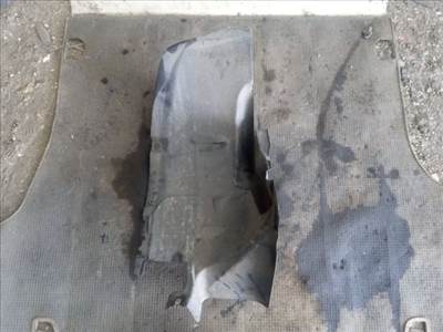 MERCEDES-BENZ A-CLASS (W169) Jobb első Első Dobbetét (Kerékjárati, Műanyag)