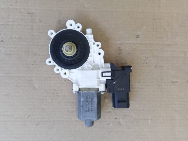 MITSUBISHI COLT VI (Z3_A, Z2_A) Jobb első Ablakemelő Kapcsoló 1. kép