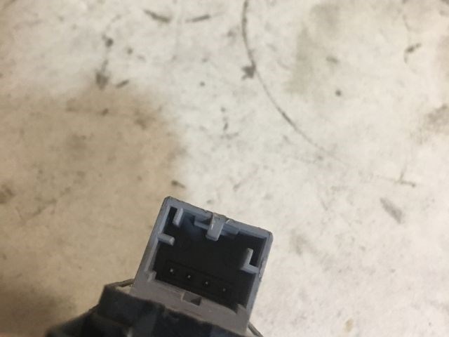 SEAT IBIZA III (6L1) Jobb első Ablakemelő Kapcsoló 2. kép