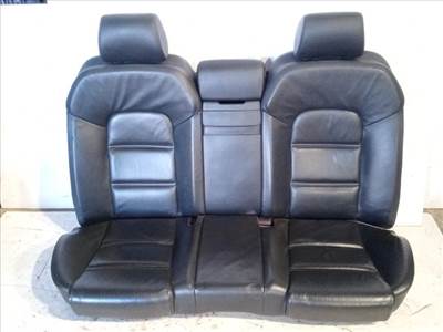 AUDI A8 Hátsó Ülés