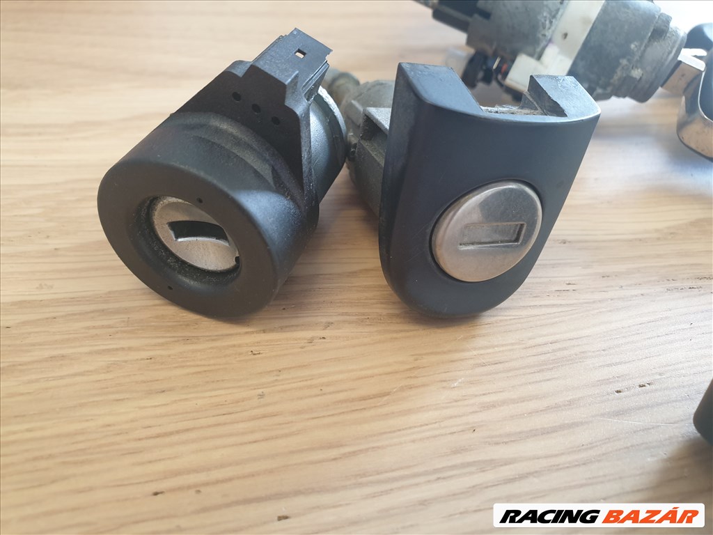 Volkswagen Golf IV zárbetét szett  2. kép