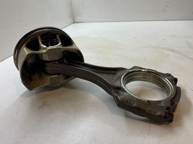BMW X6 (F16, F86) Dugattyú és Hajtókar 2. kép